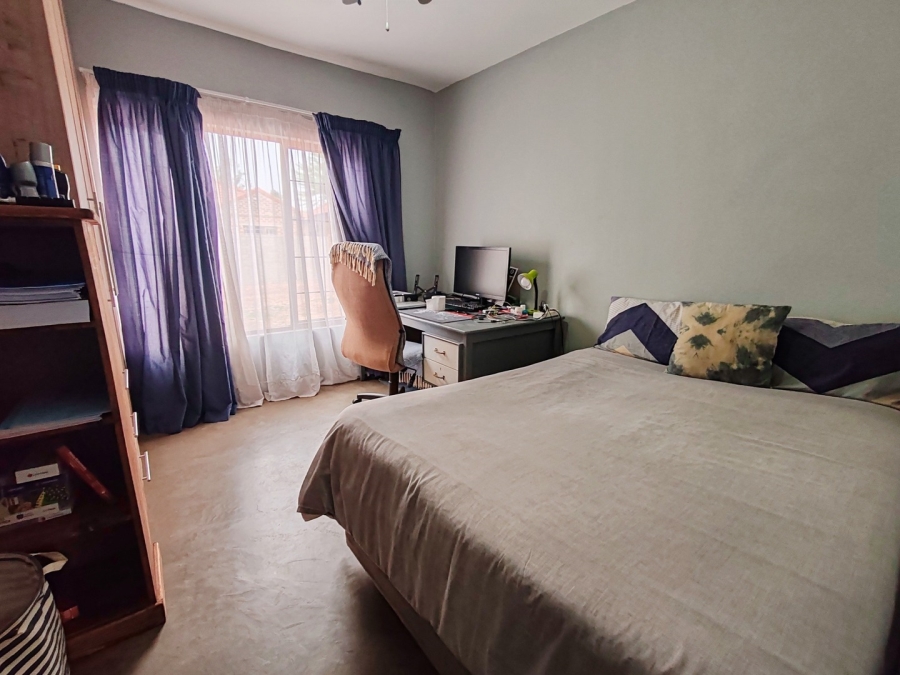 3 Bedroom Property for Sale in Mooivallei Park North West